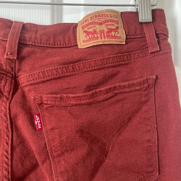 Levi's Classic Straight Leg Jeans 0028 - Picture 4 of 5